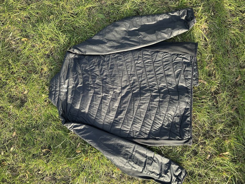 Куртка Under armour розмір M оригінал