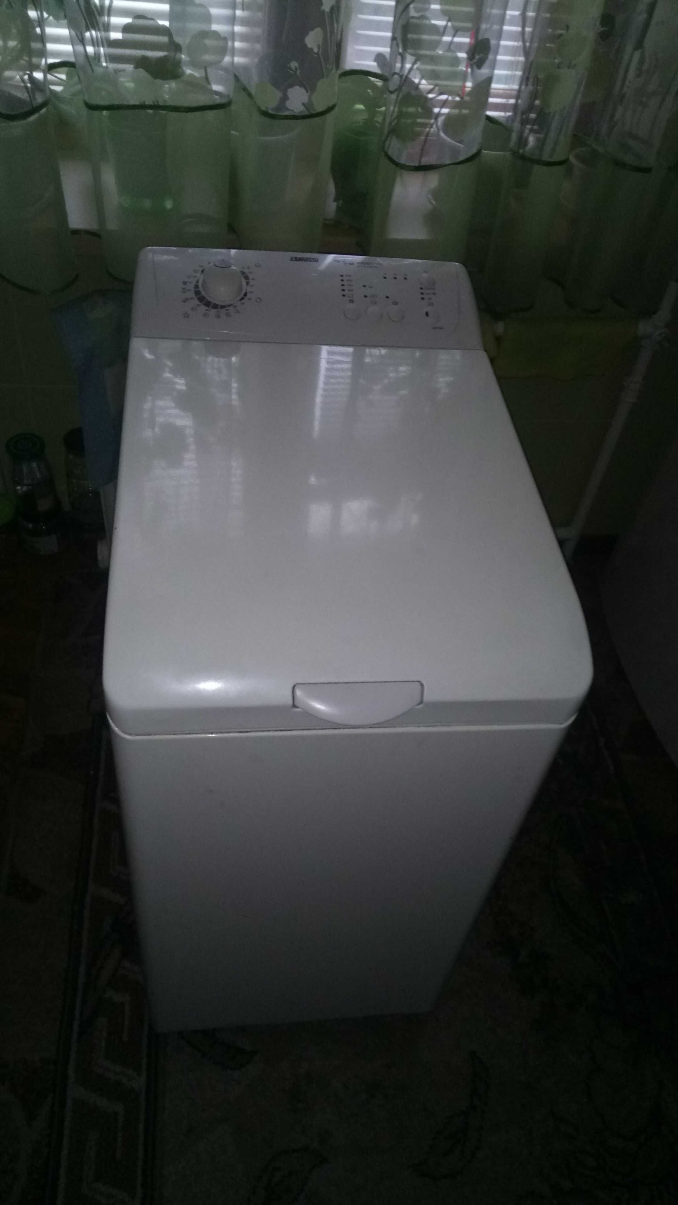 Продам стиральную машинку ZANUSSI ZWP 580 (б/у)