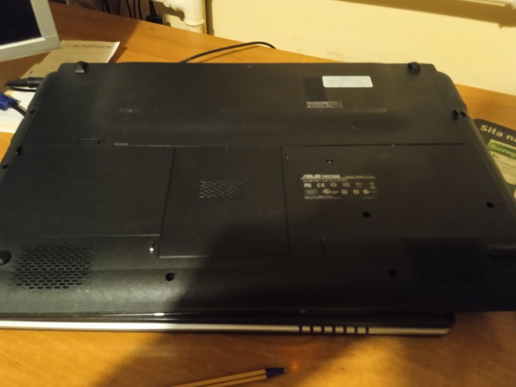 Laptop Asus pro79ab