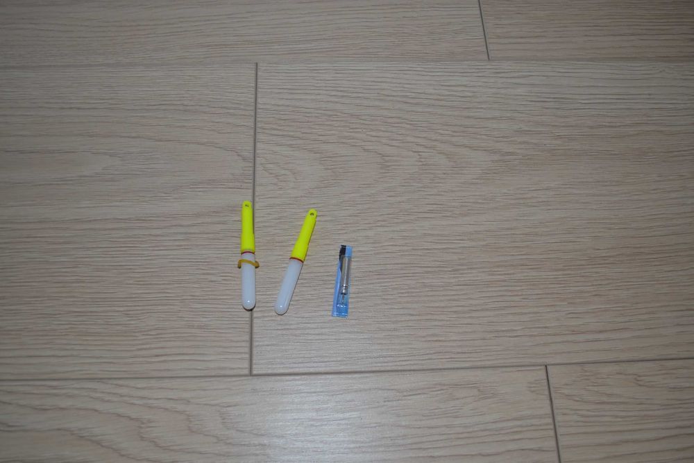 swietliki elekroniczne caly  koplet i 1szt bateri