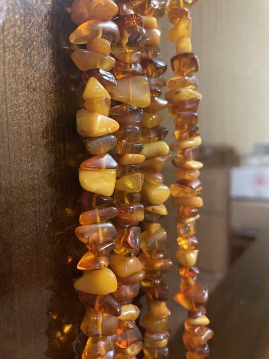 Янтарные бусы лечебные из шлифованного янтаря