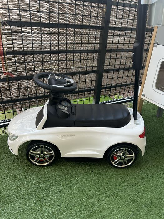 Białe auto samochód pchacz jezdzik Mercedes AMG 4w1