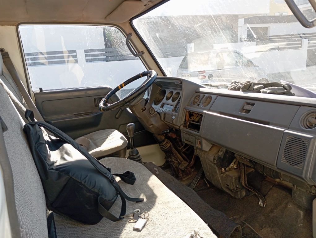 Carrinha Toyota cabine dupla 250