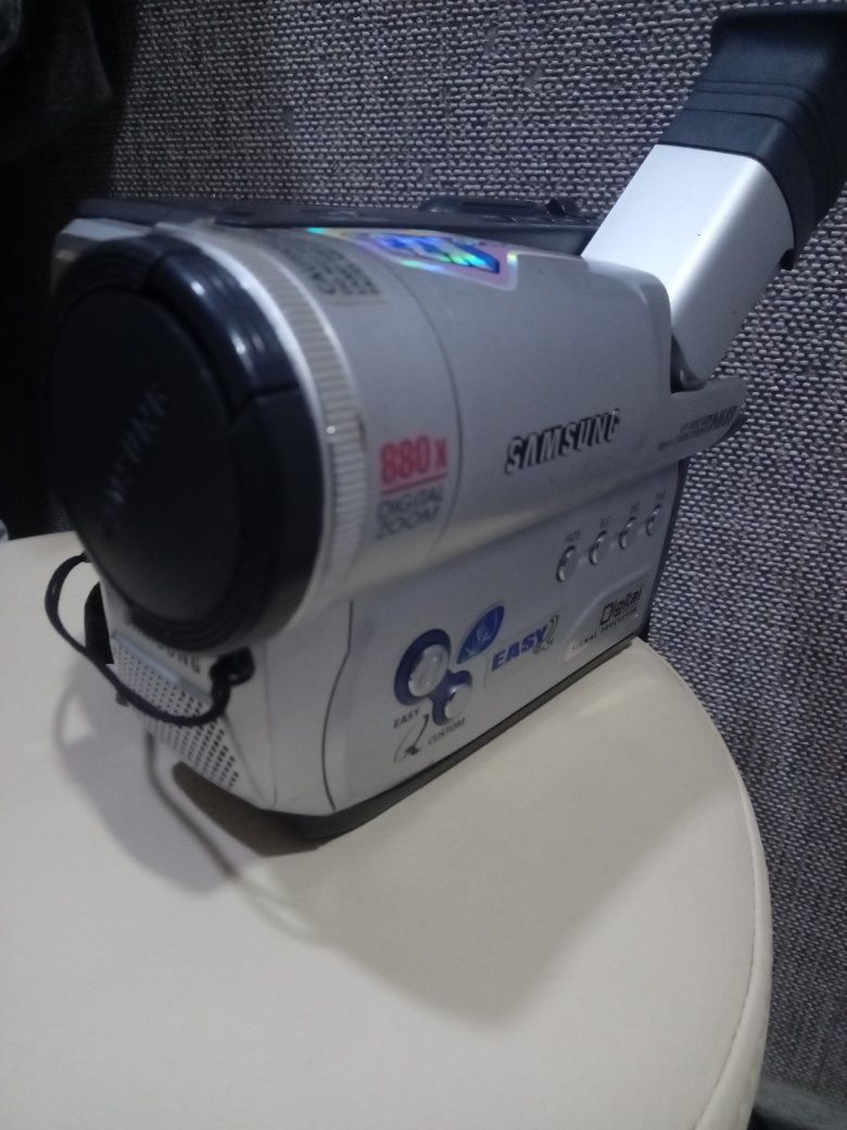 Видеокамера Самсунг vp-w 87