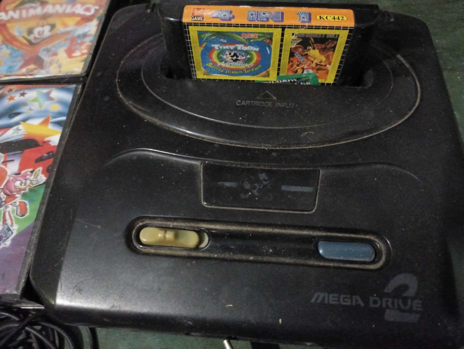 приставка Sony PlayStation PS1 (PS One) та Sega Mega Drive2