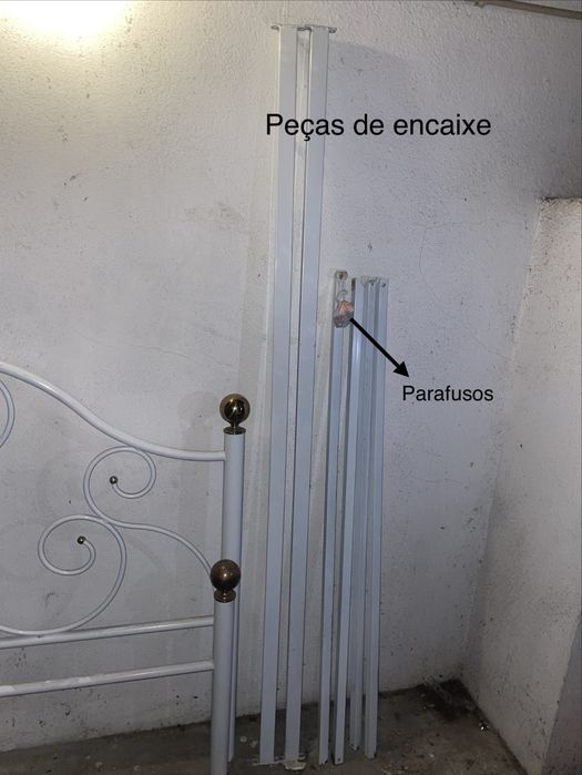 Cama de Casal de tamanho universal