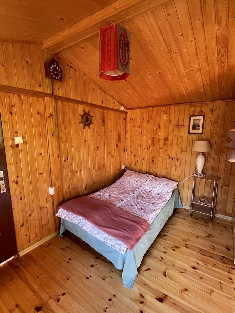 Domek drewniany z dużym ogrodem