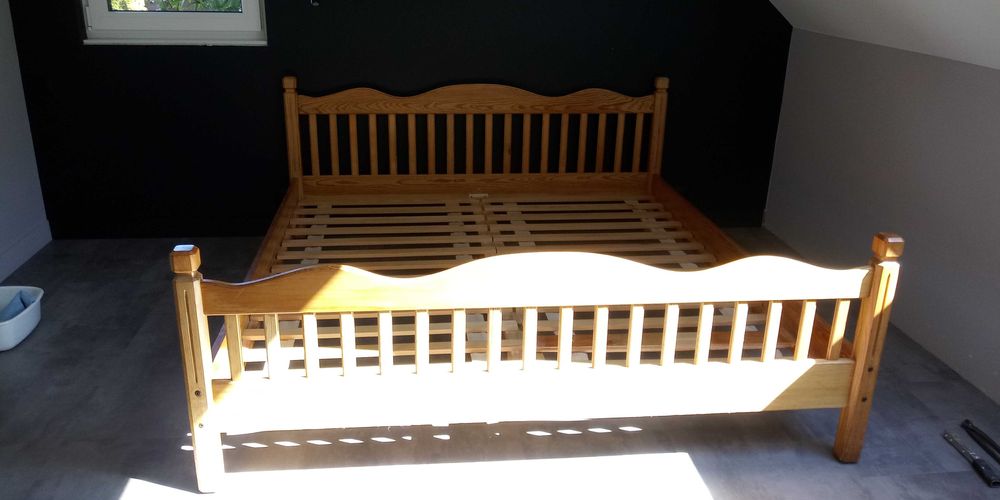 łóżko dwuosobowe drewniane