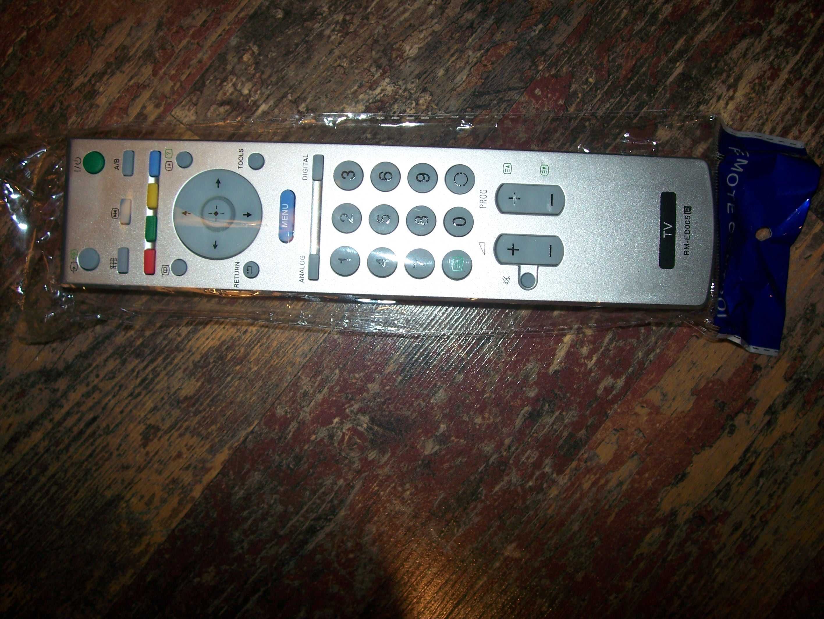 Sony Bravia 32 cale KDL26P2520 + dwa piloty
