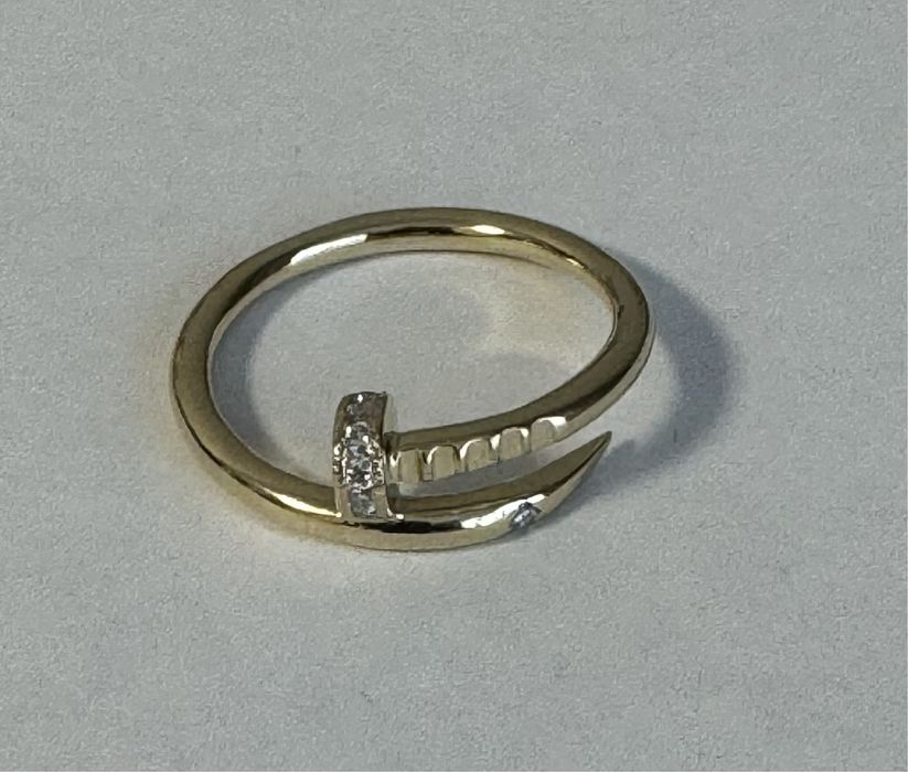 тое кольцо "Cartier" с бриллиантами