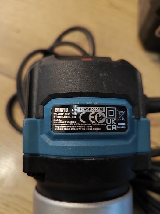 Frezarka ręczna Erbauer 710wat, rok produkcji 2025