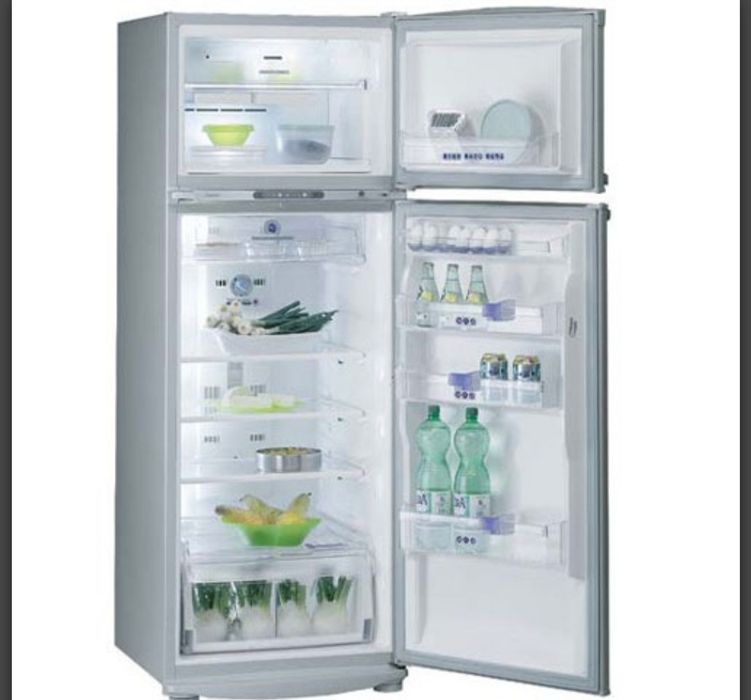 Холодильник продам whirlpool ARC 4010
