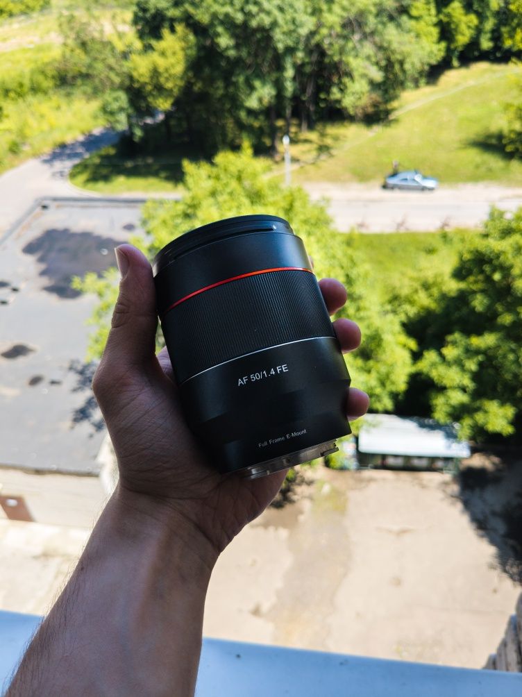 Об'єктив Samyang AF 50mm f/1.4 FE