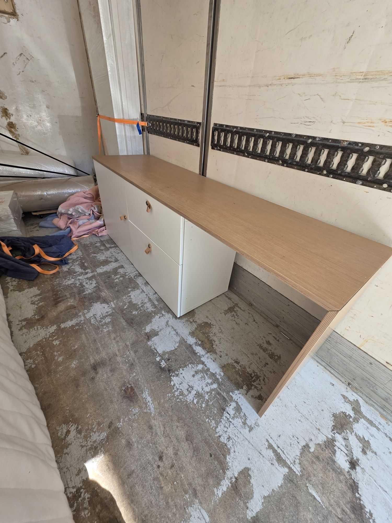Conjunto de 2 Peças Smart Mesa e Comoda.