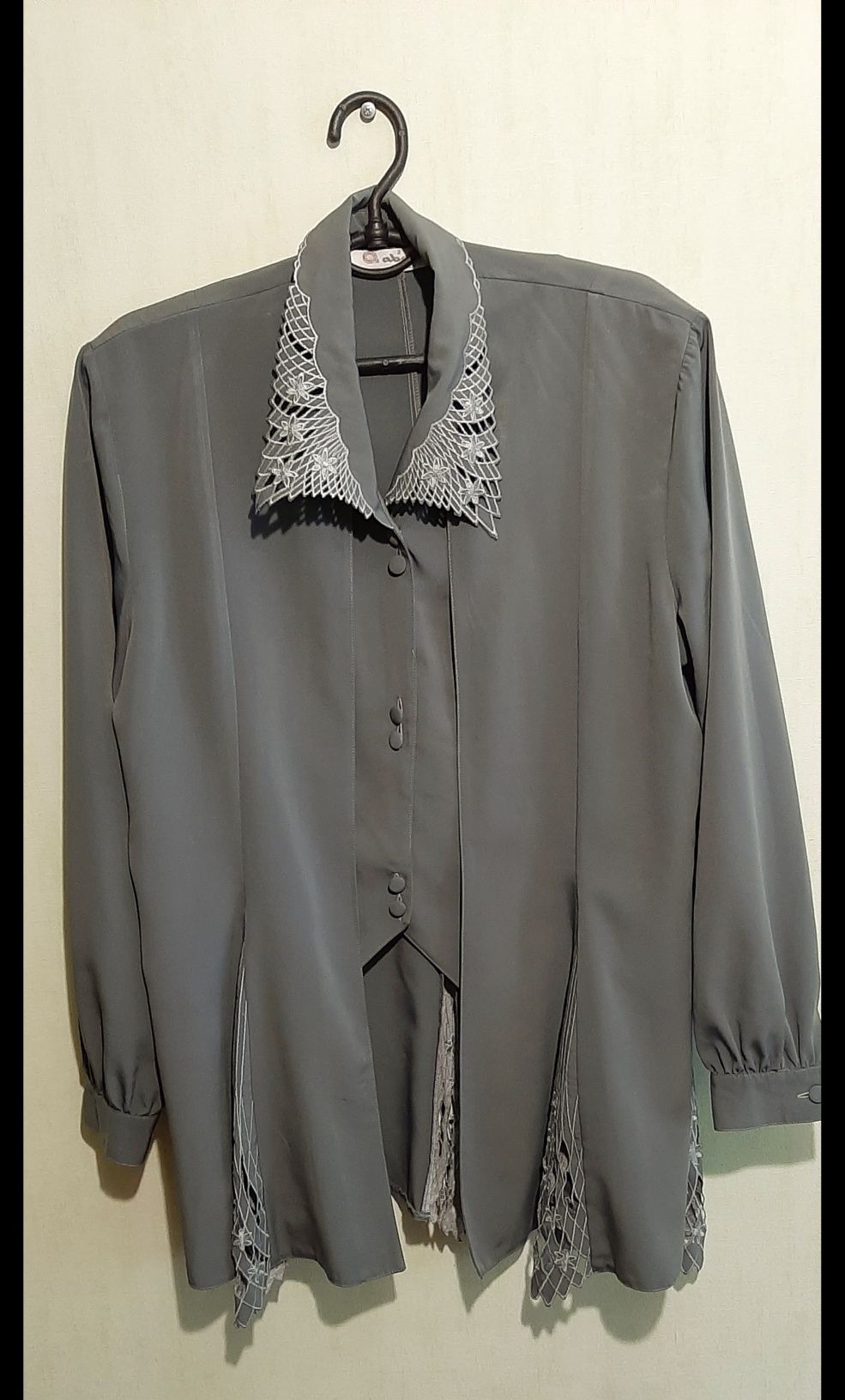 Продам шёлковая блузка Abak