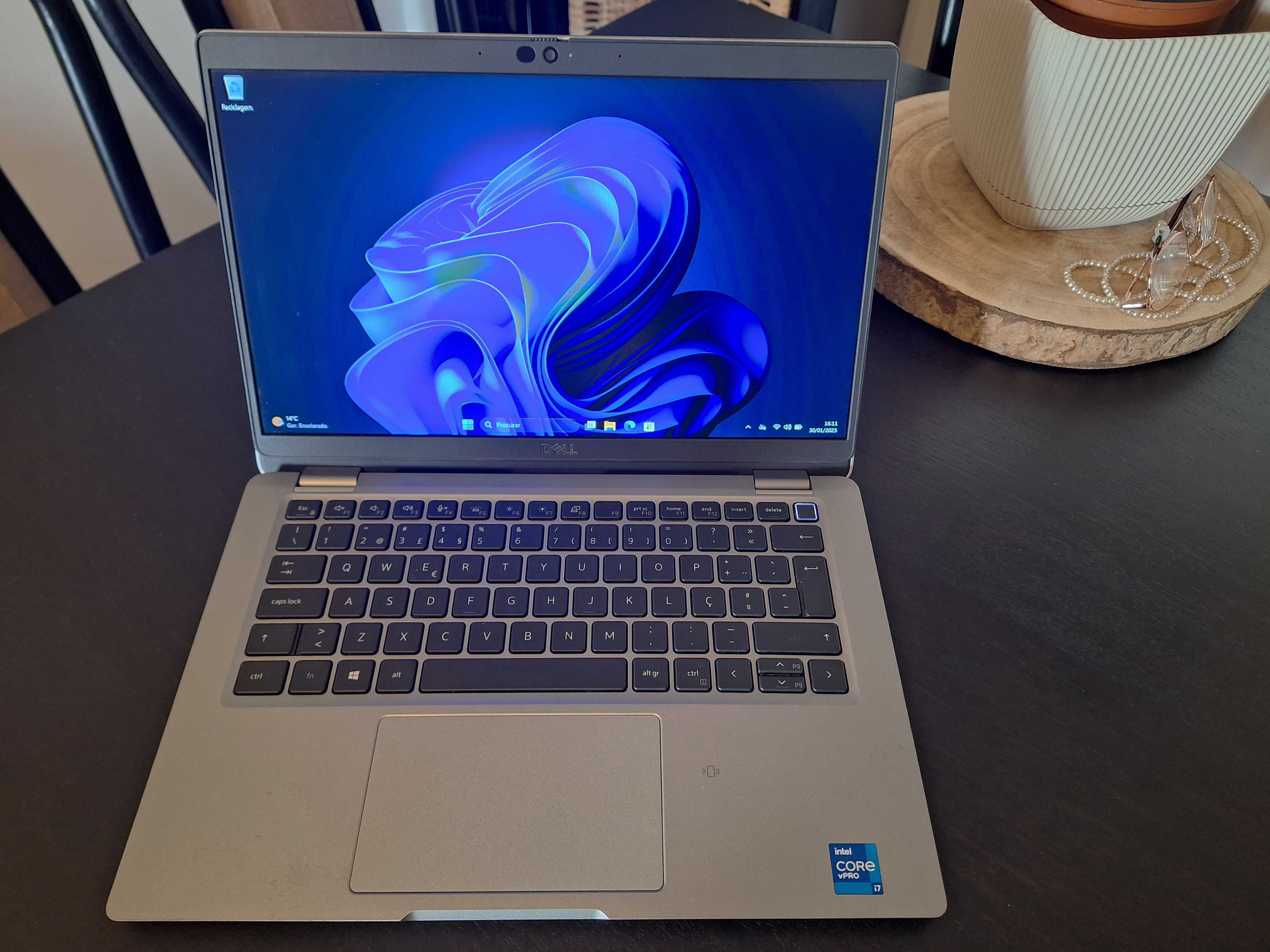 Dell latitude CPU Intel  i7 4.8Ghz 11ª SSD MNVe, táctil Rapidíssimo
