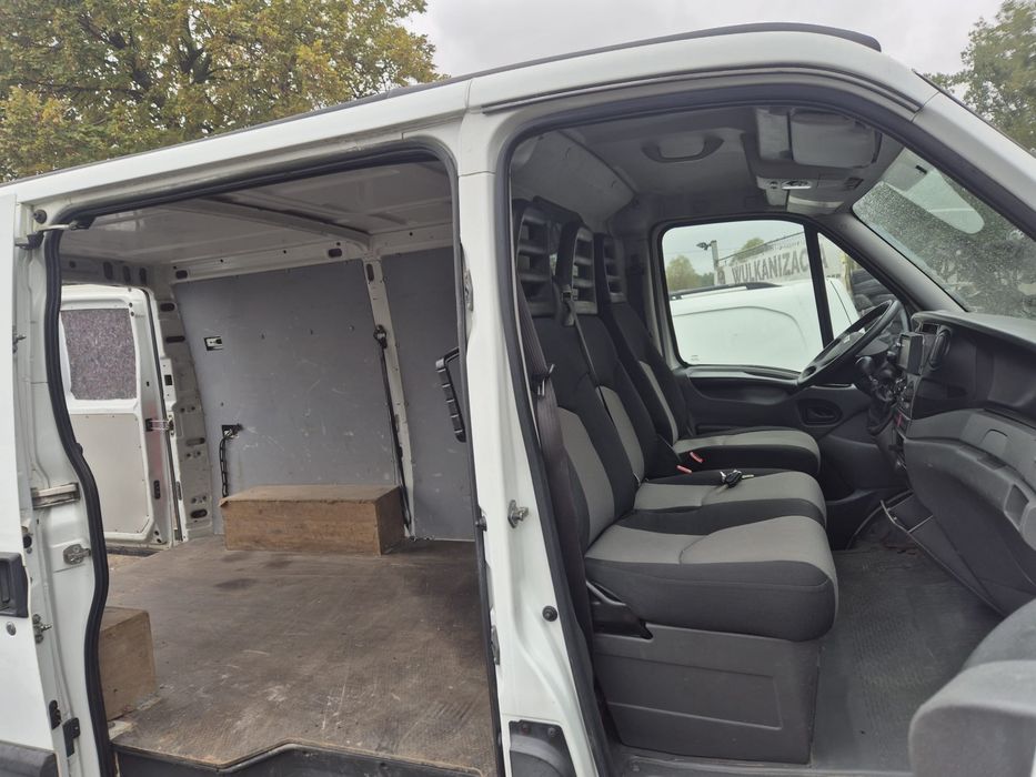 Iveco Daily klima, hak, 198 tys km udokumentowany przebieg.