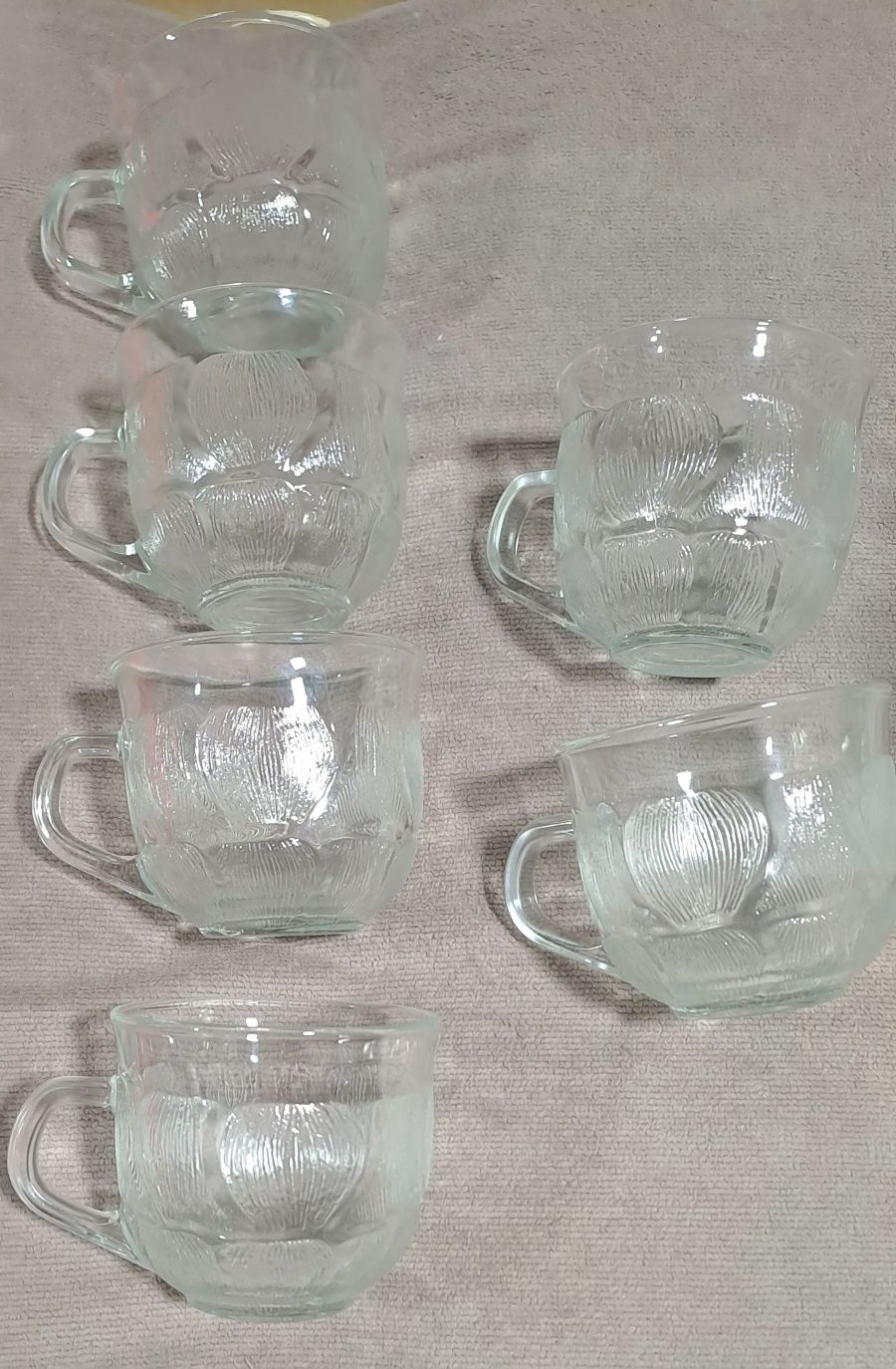 Taça  de vidro com 6 chavenas