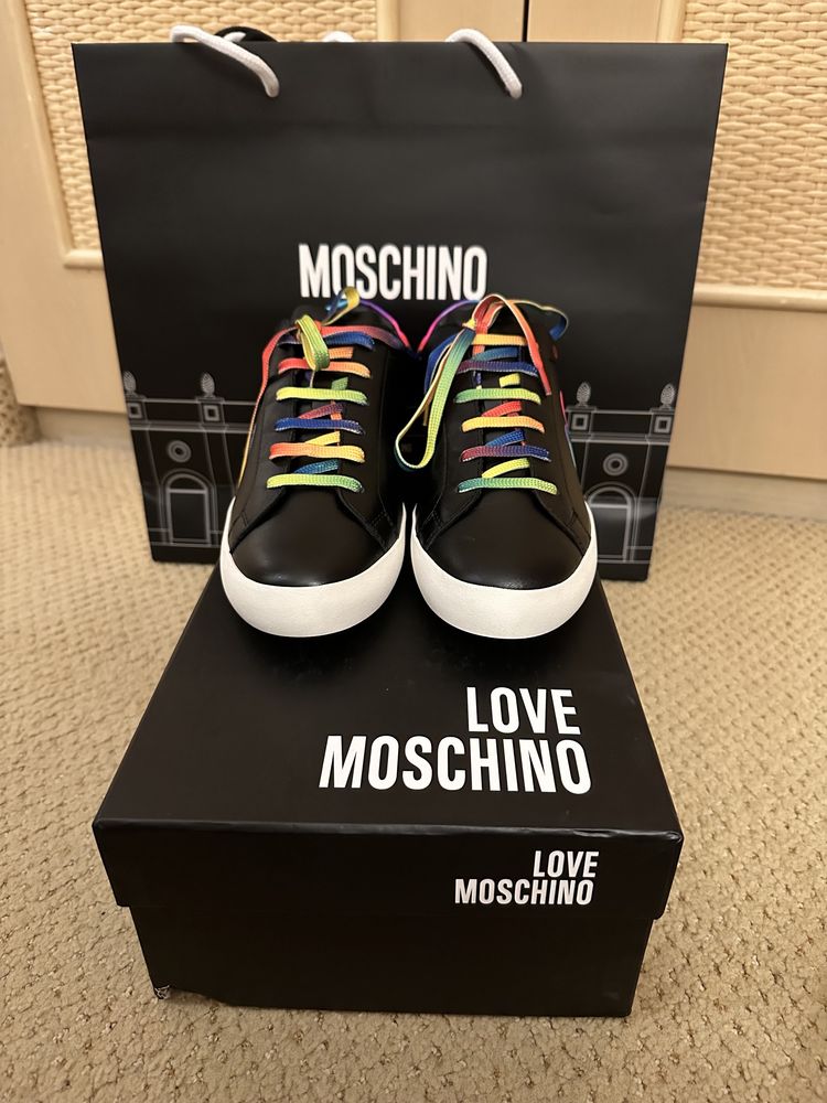 Love Moschino- nowe oryginalne sneakersy 40