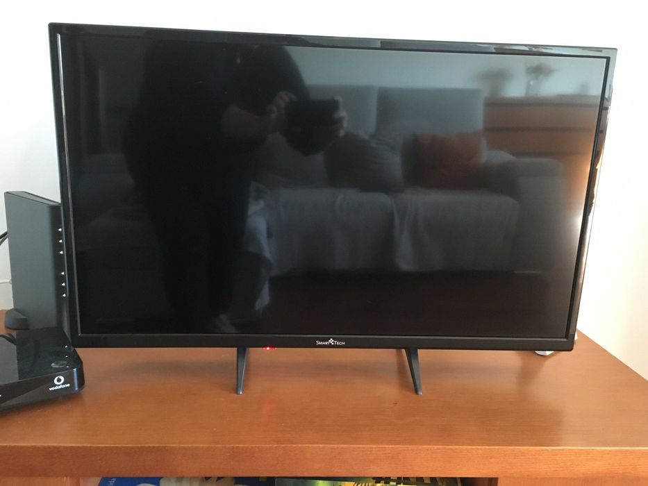 TV ecrã de 81 cm