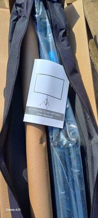 Nowy przenosny ekran projekcyjny 80cali