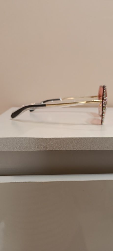 Okulary Glamour bezramkowe, ozdobione pięknymi kryształami