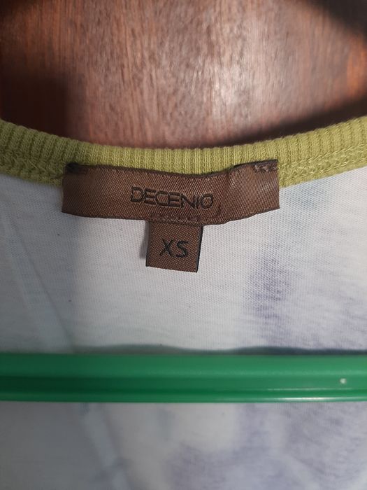 T-shirt Decenio XS muito bom estado