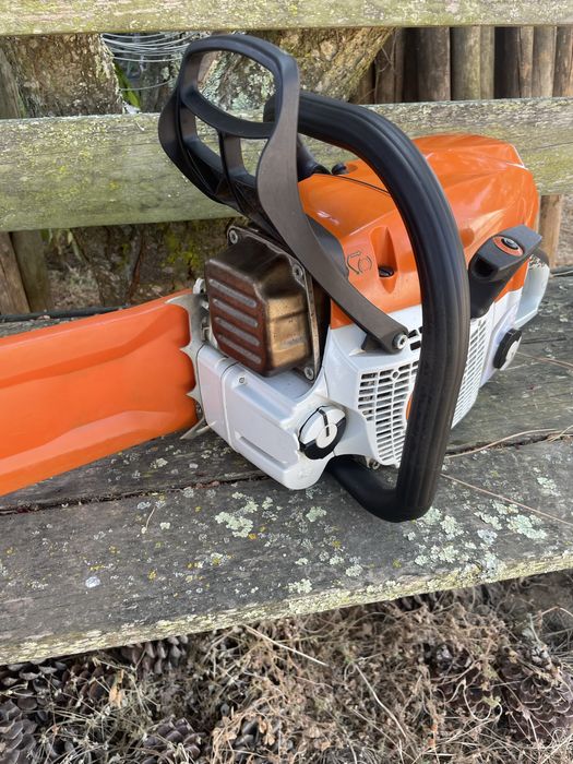 Motoserra STIHL, semi novo (Vendo ou Troco, por outro mais leve)