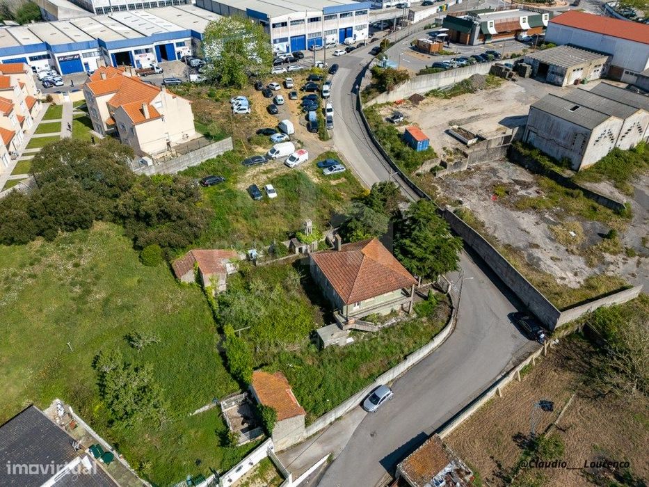 Vende Terreno - Ericeira 8 km, A Casa das Casas