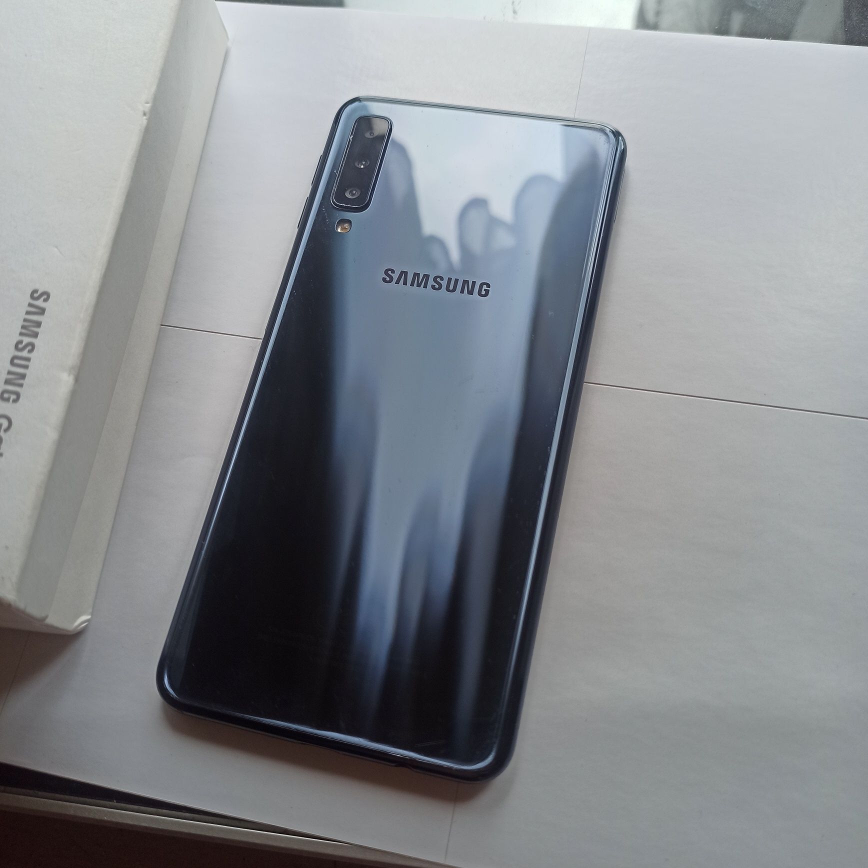 Samsung galaxy A7 (2018), ИДЕАЛЬНЫЙ!!!