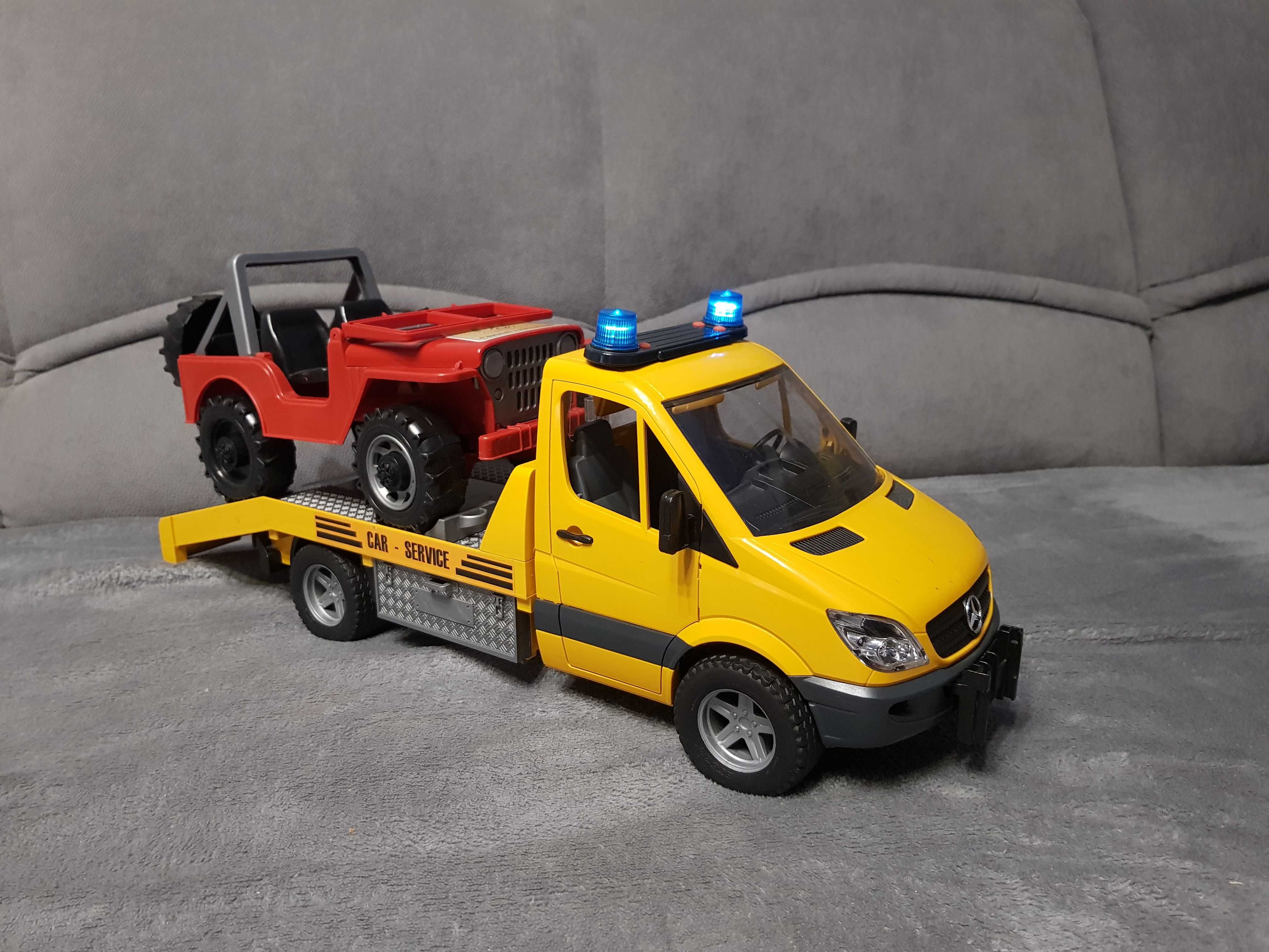 Bruder MB Sprinter Pomoc drogowa Jeep