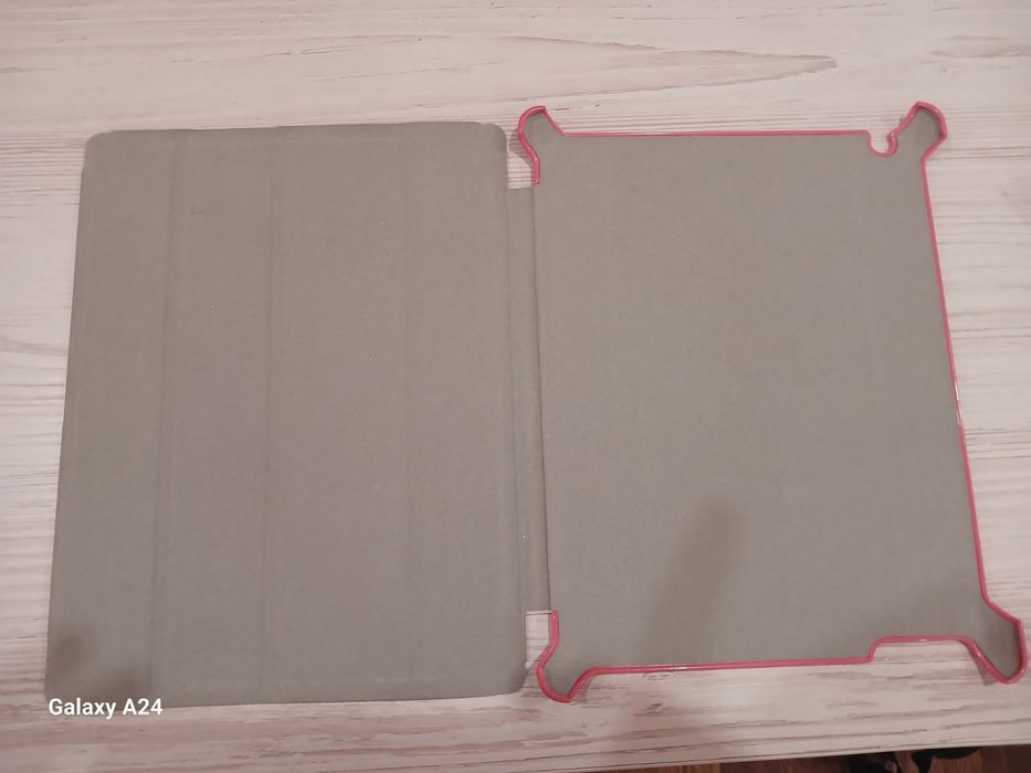 Нові чохли для планшетів