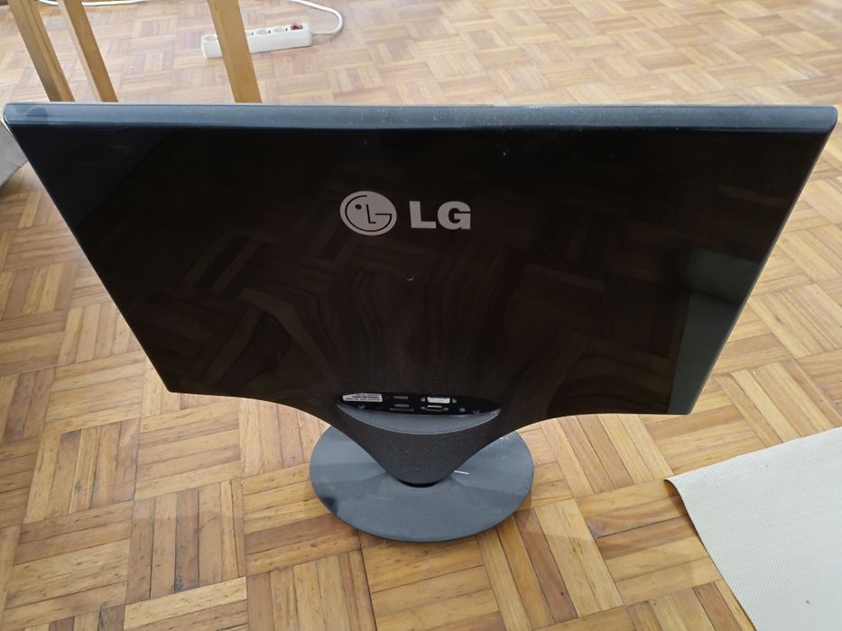 Monitor LG w2486L