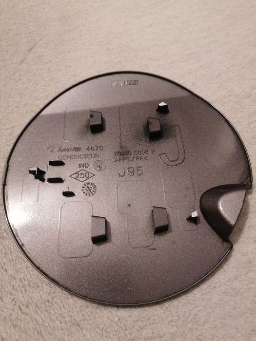 Klapka wlewu paliwa Renault