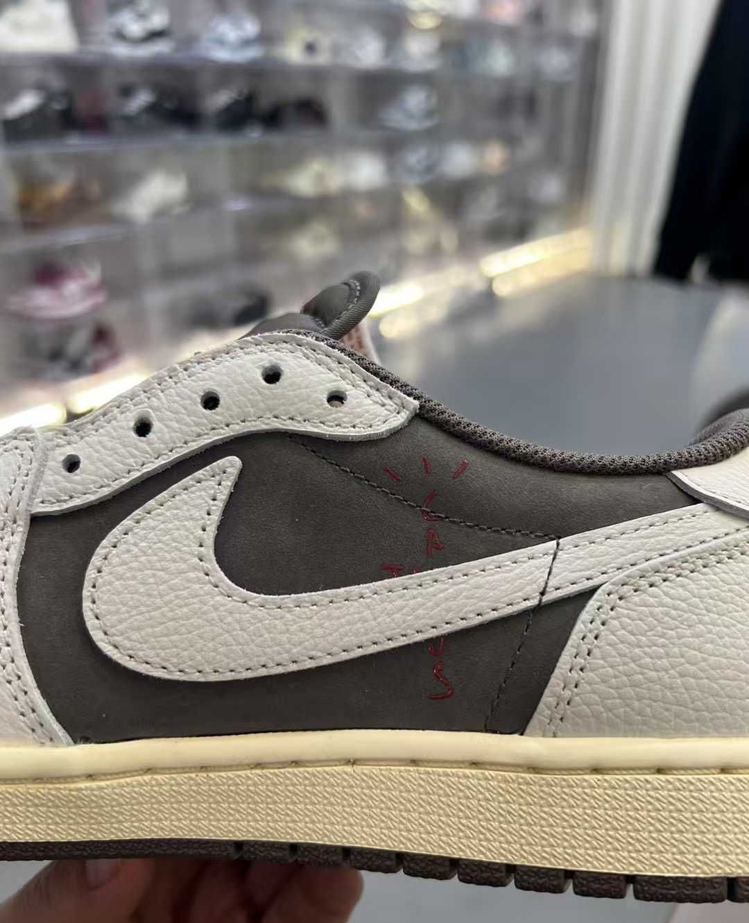 Buty Nike Retro Low OG SP r40 / jordan 1 / Reverse / Travis Scott
