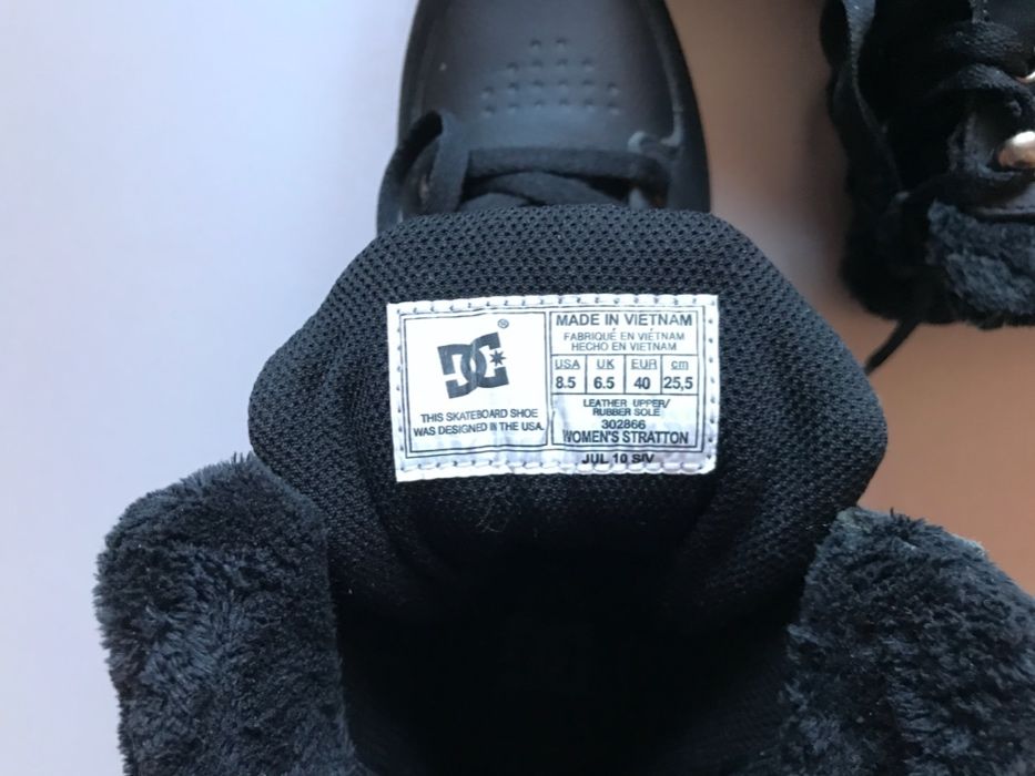 Новые DC Shoes Оригинальная Обувь Новая 40-го размера