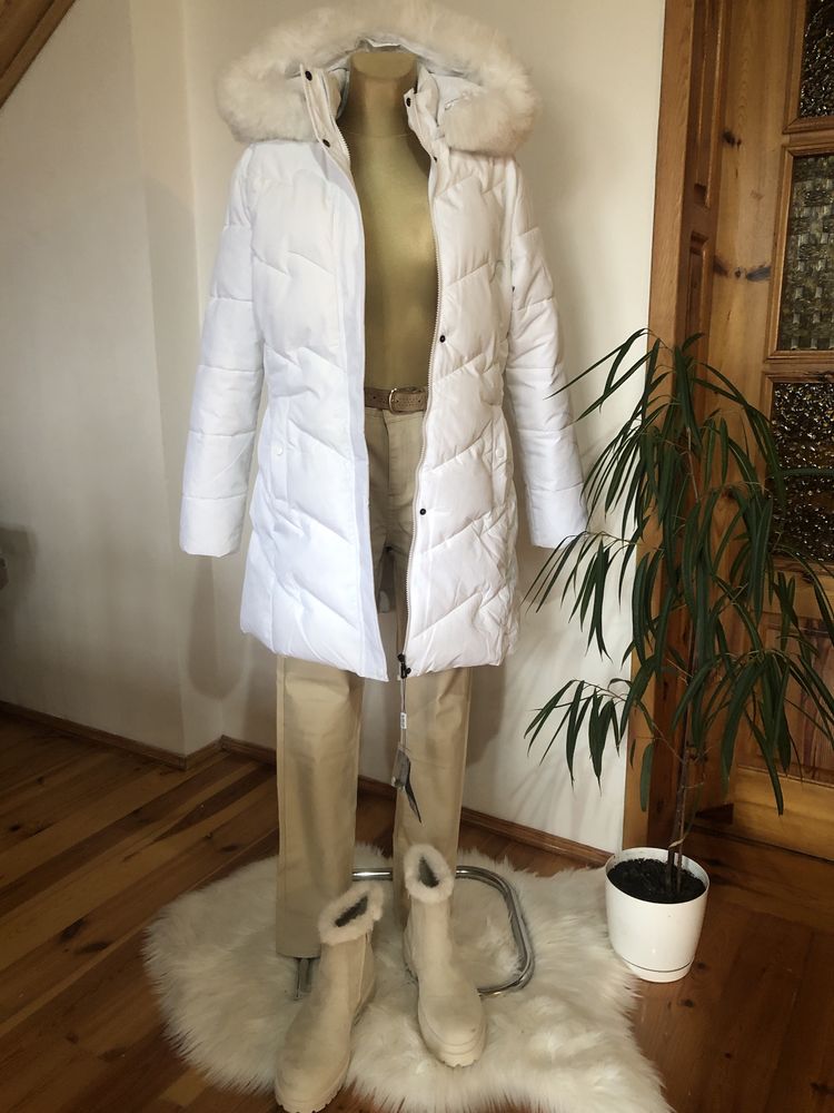 Biała pikowana kurtka 42 bardzo ciepła