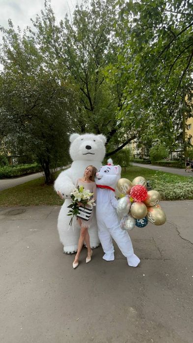 Biały miś. Booba.  Wesele,  święta, uroczystośc