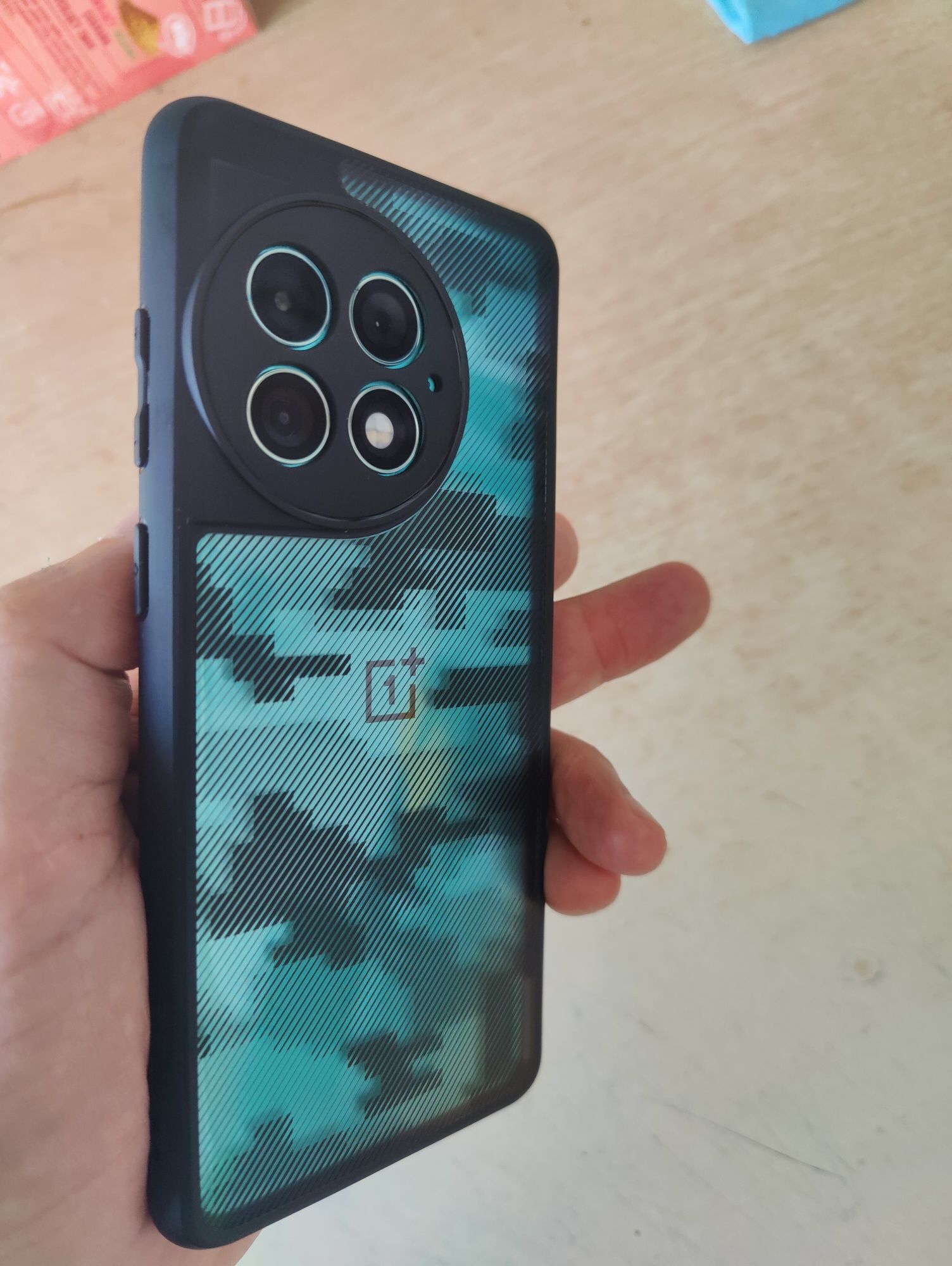 Sprzedam smartfon Oneplus 11( Ace 2 pro) 12/256. Stan niemal idealny