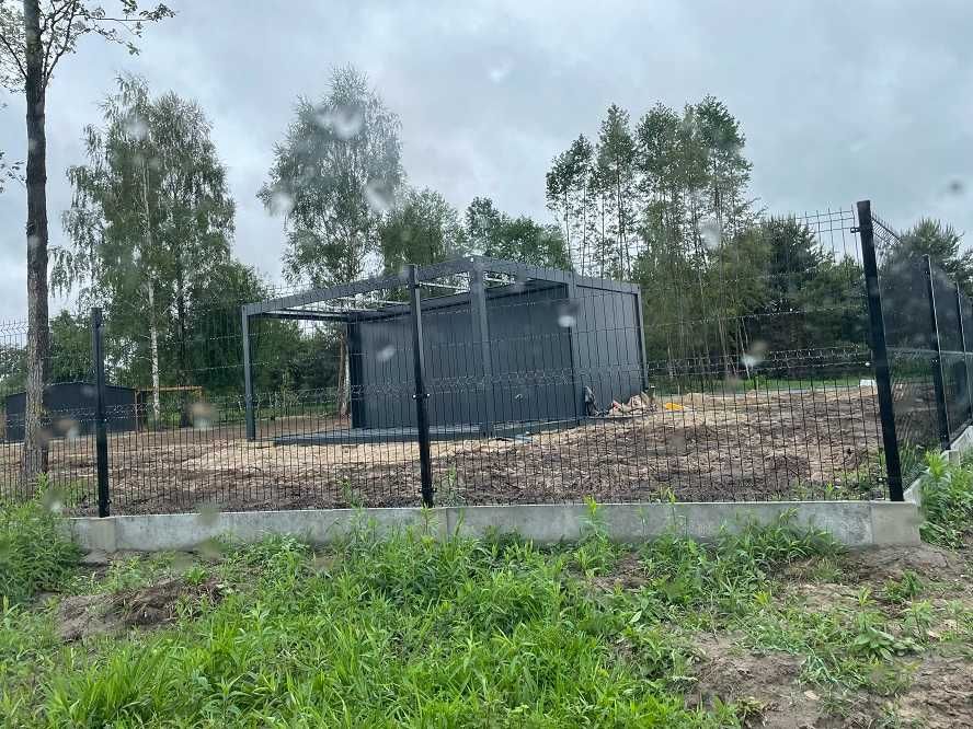 Wykończenie pawilonu na ramie - ściany szkieletowe, okno, podłoga