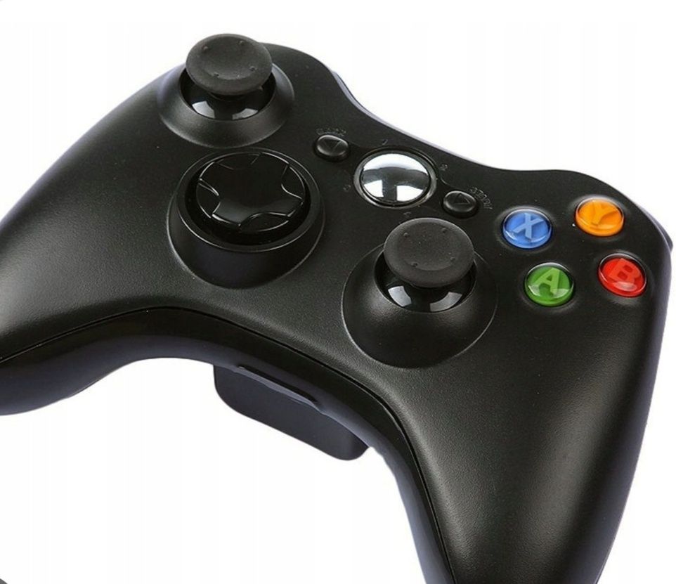 Konsola Xbox360+ Kinect+ gry