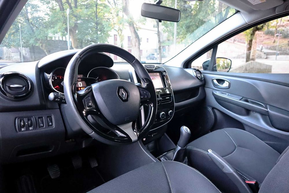 Renault Clio 1.5 DCI ST Dynamique - Desde 155€/Mês