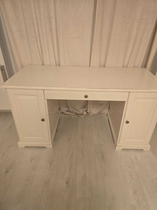 Biurko białe IKEA z krzesłem