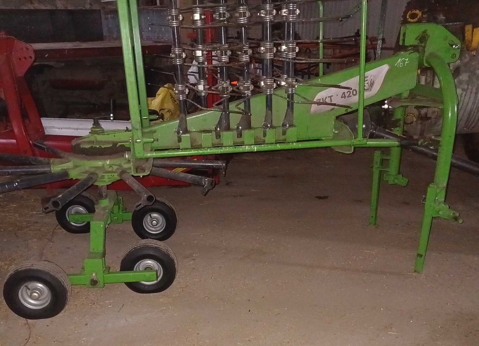 Sprzedam zgrabiarkę jedno gwiazdową