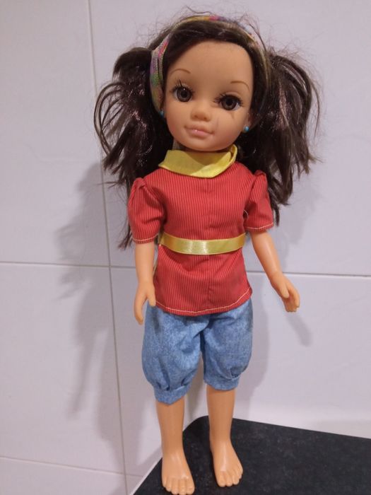 Nancy  e  outra  boneca  Como novas