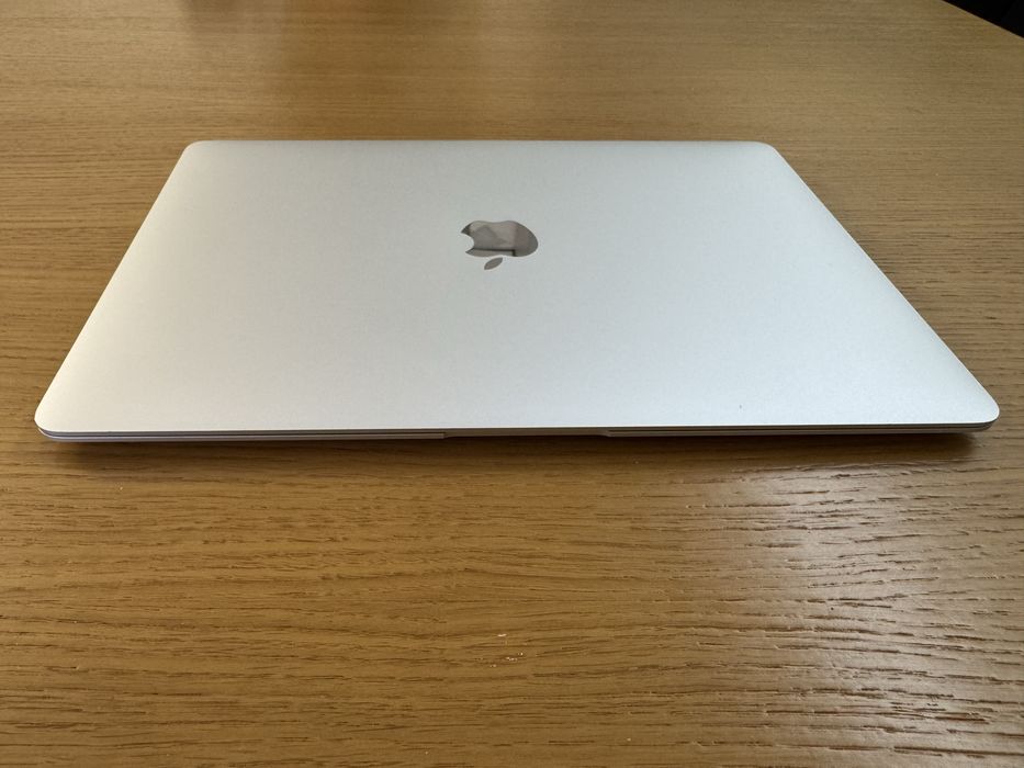 Macbook air m1 8/256. Дуже хороший стан!