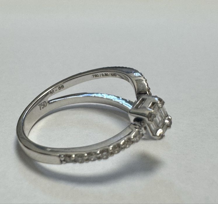 Золотое кольцо с бриллиантами