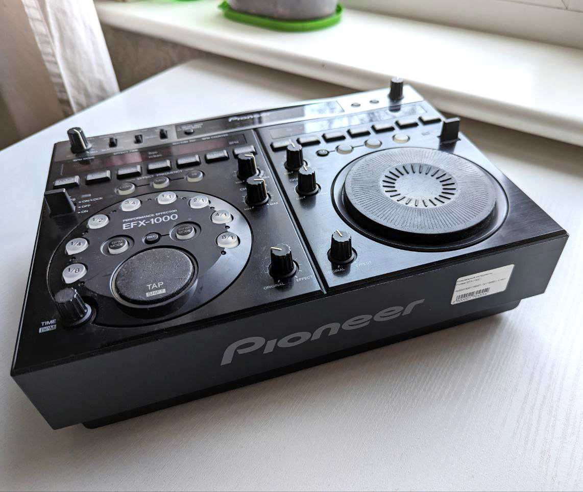 DJ эффектор Pioneer EFX-1000