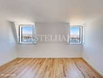 Apartamento T1 na Baia do Seixal com vista rio