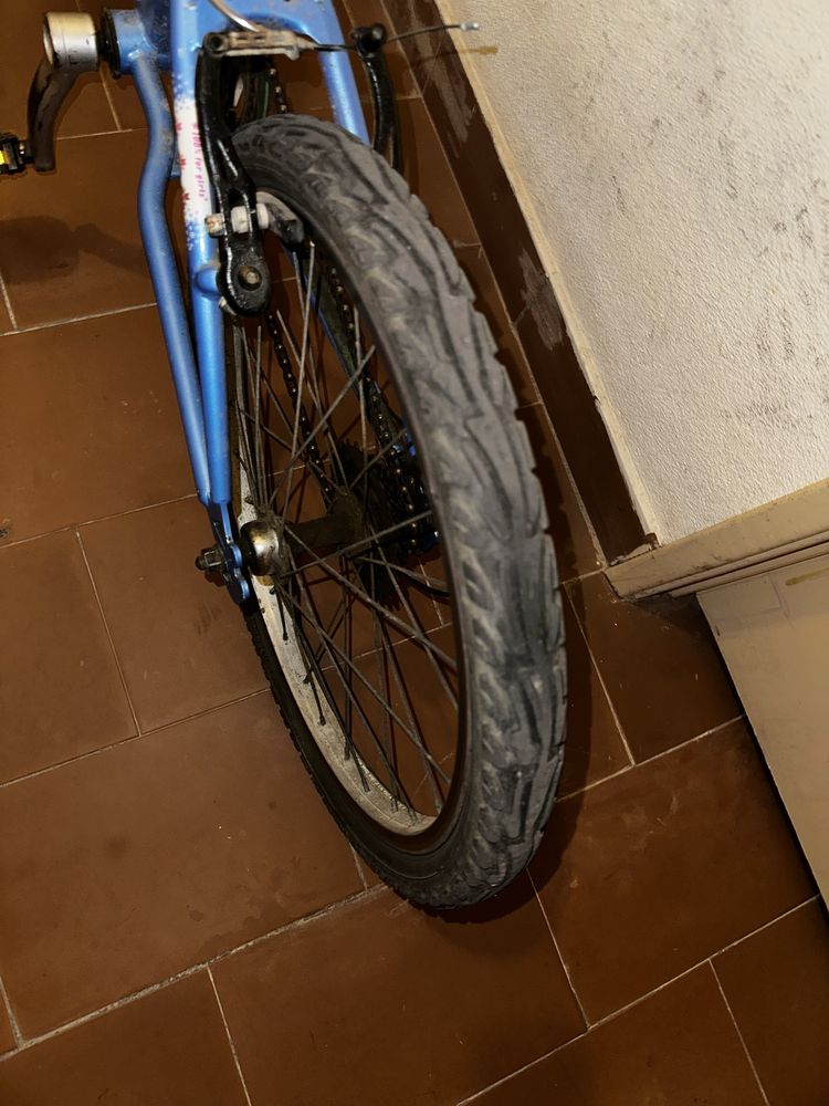 Bicicleta  Roda 20” - Usada